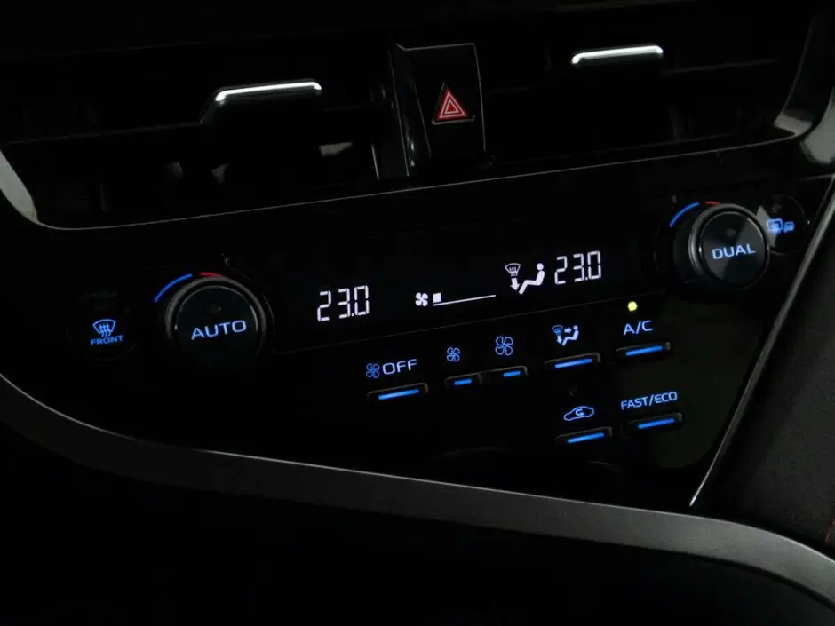 Toyota Camry, 2021 г.