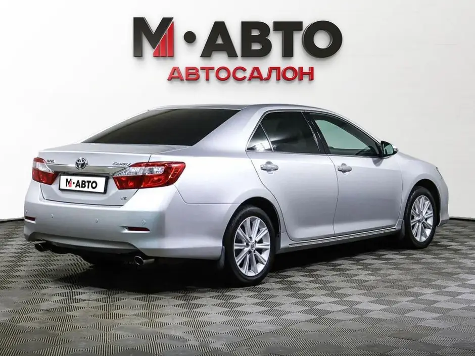 Toyota Camry, 2013 г.