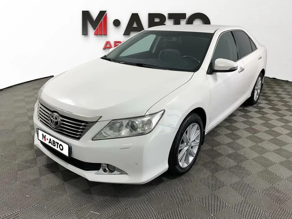 Toyota Camry, 2013 г.