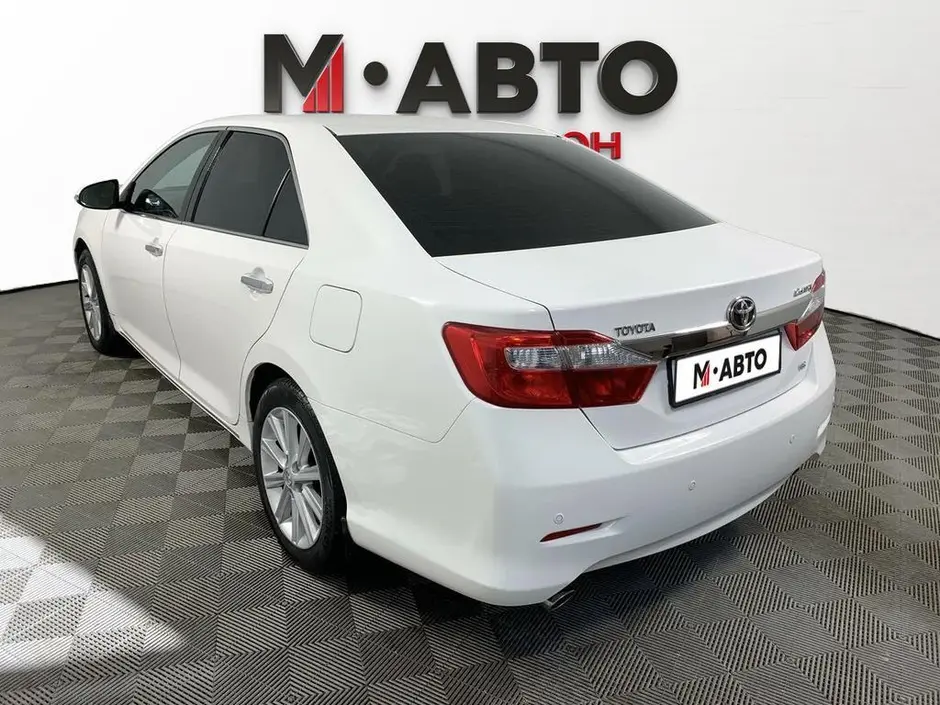 Toyota Camry, 2013 г.