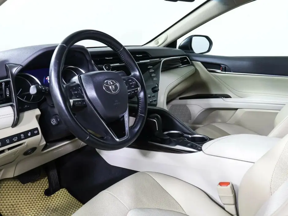 Toyota Camry, 2020 г.