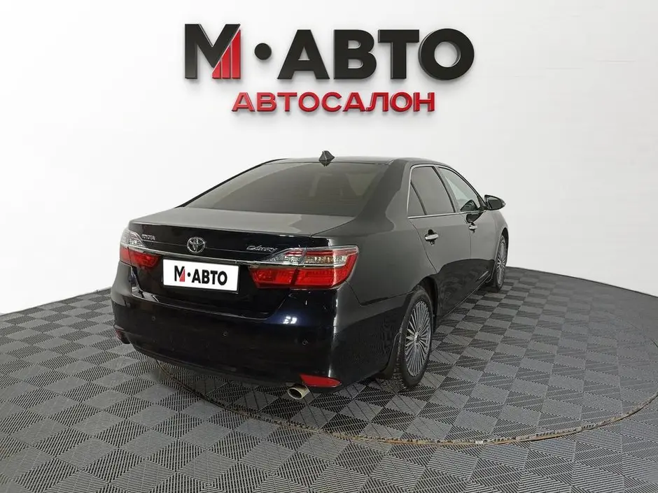 Toyota Camry, 2015 г.