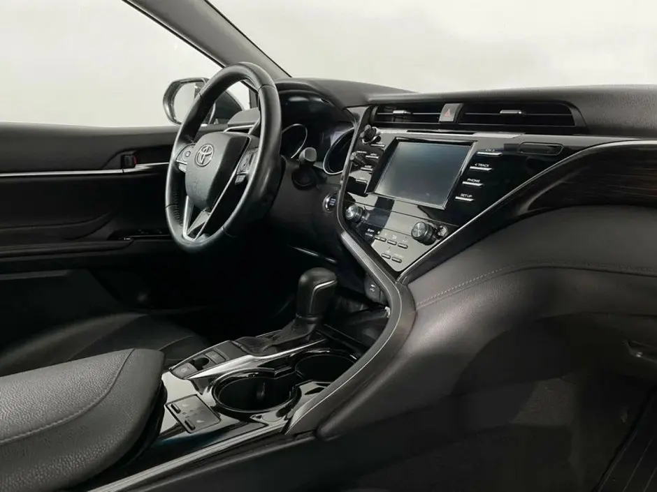 Toyota Camry, 2019 г.