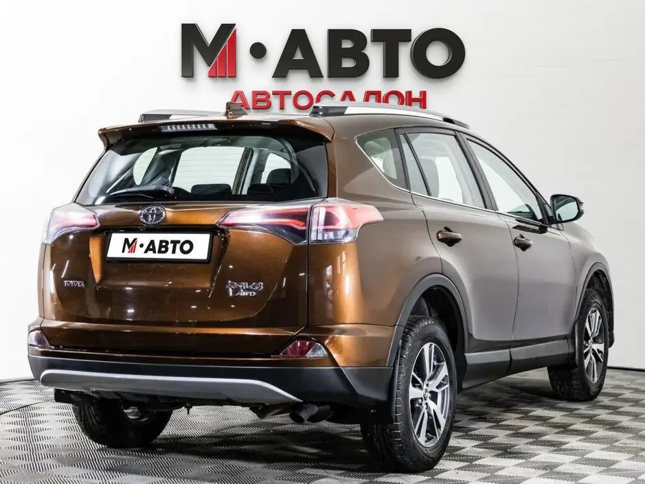 Toyota RAV4, 2017 г.
