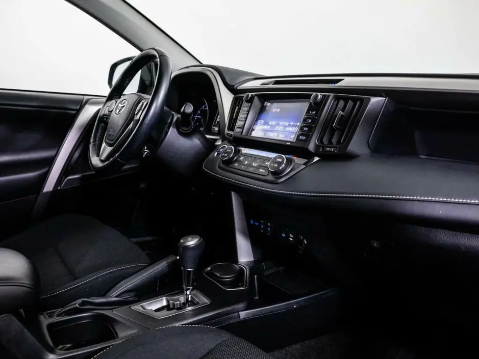 Toyota RAV4, 2017 г.