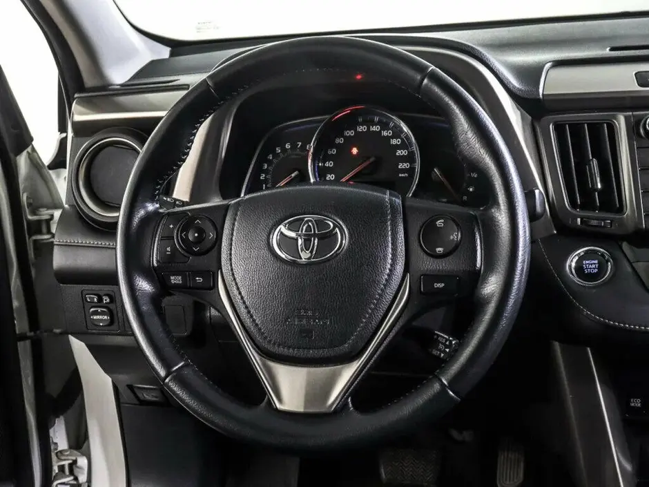 Toyota RAV4, 2015 г.