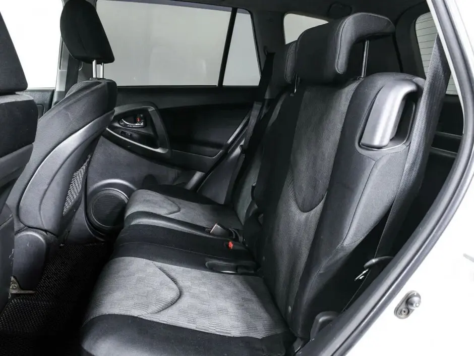 Toyota RAV4, 2012 г.