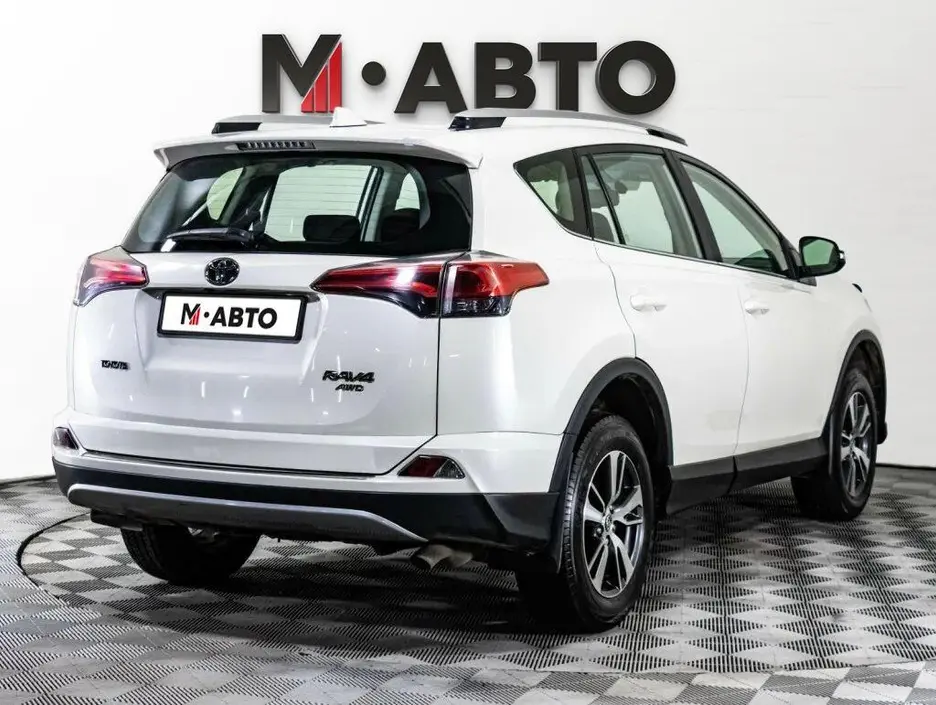 Toyota RAV4, 2017 г.