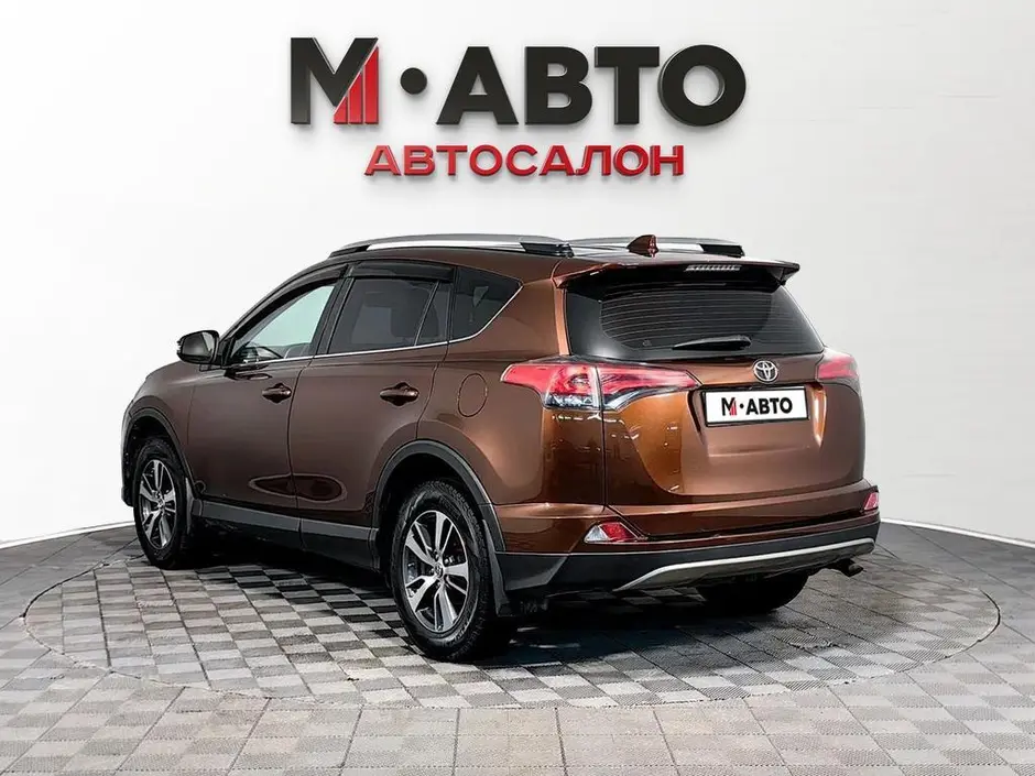 Toyota RAV4, 2017 г.