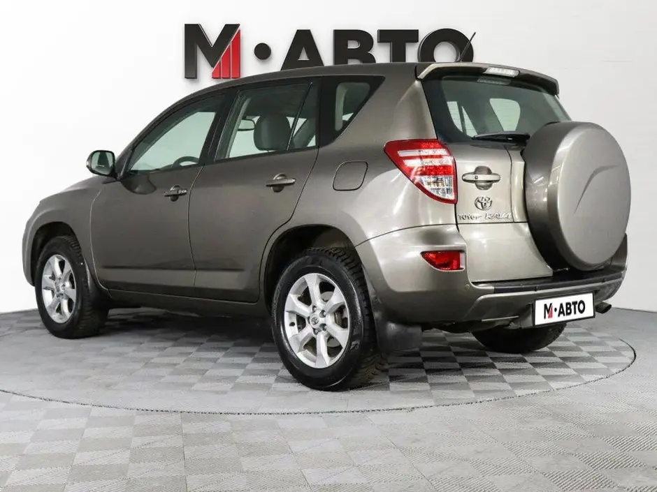 Toyota RAV4, 2010 г.