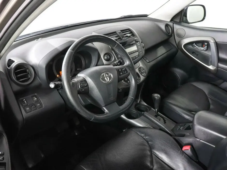 Toyota RAV4, 2010 г.
