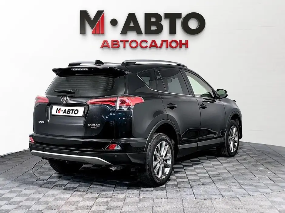 Toyota RAV4, 2015 г.