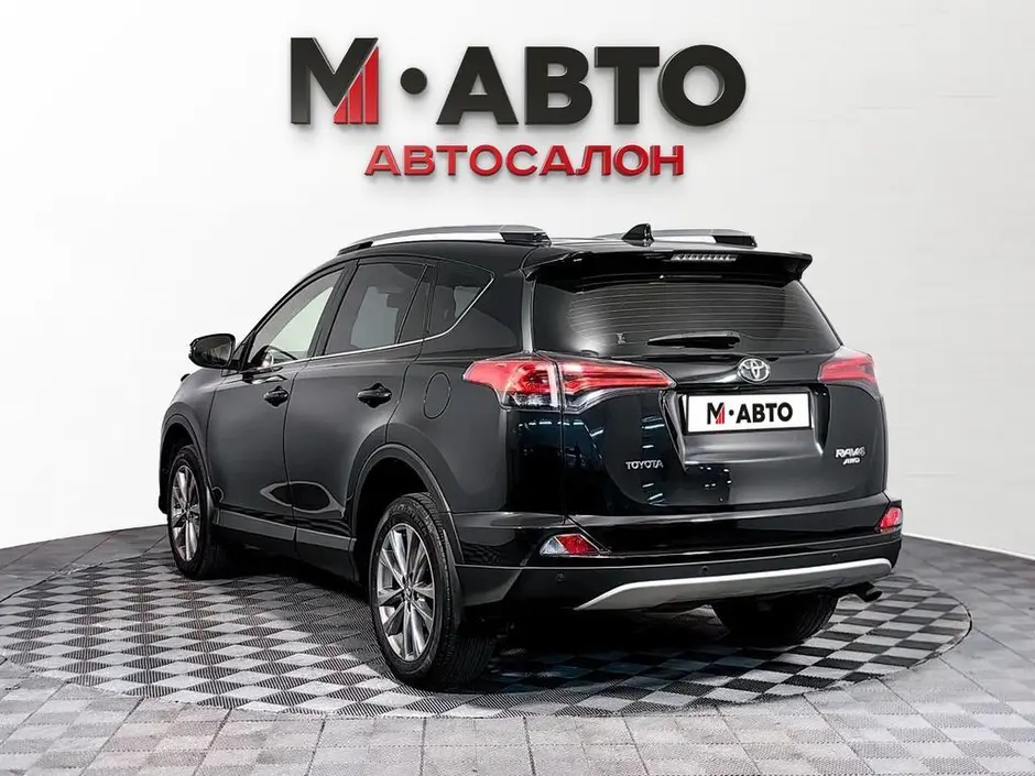 Toyota RAV4, 2015 г.