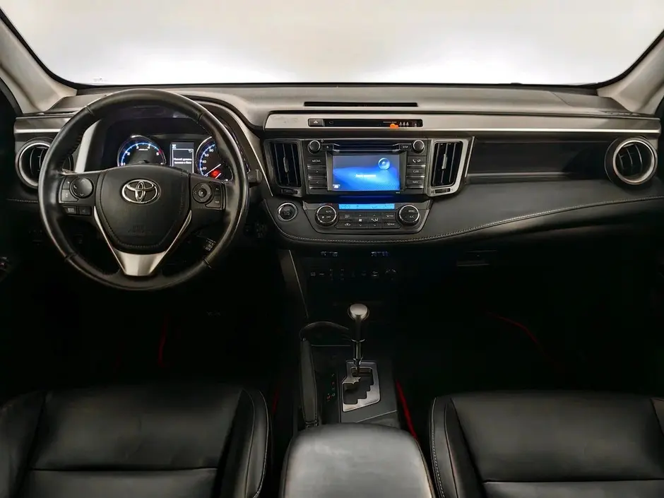 Toyota RAV4, 2015 г.