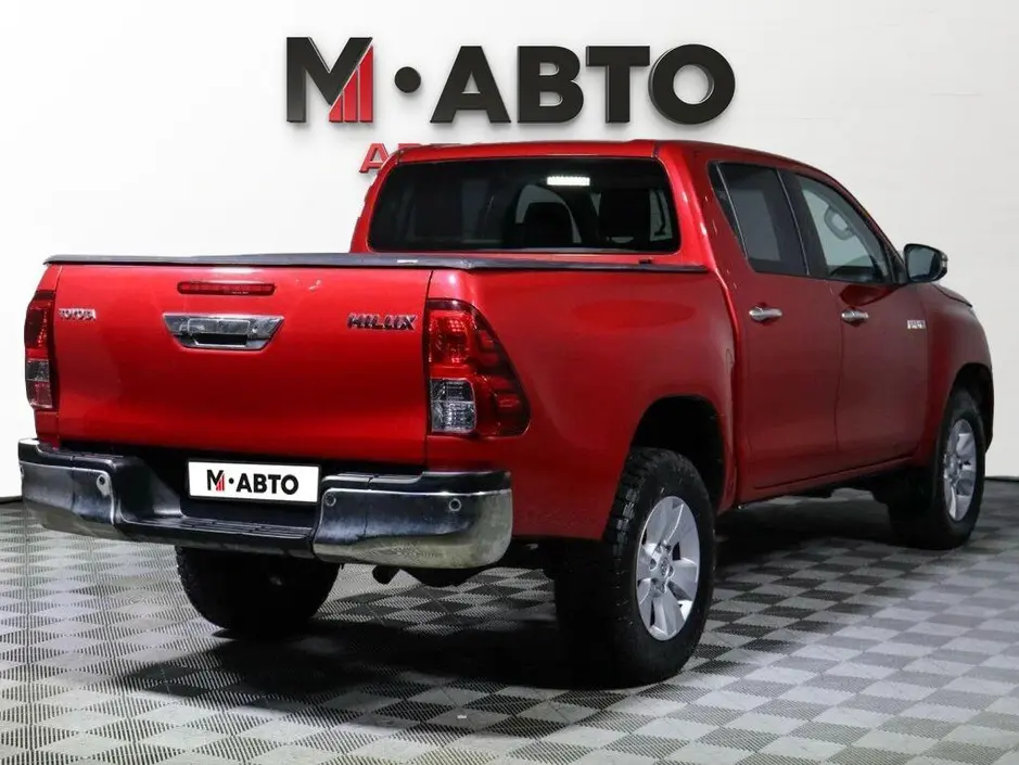 Toyota Hilux, 2015 г.