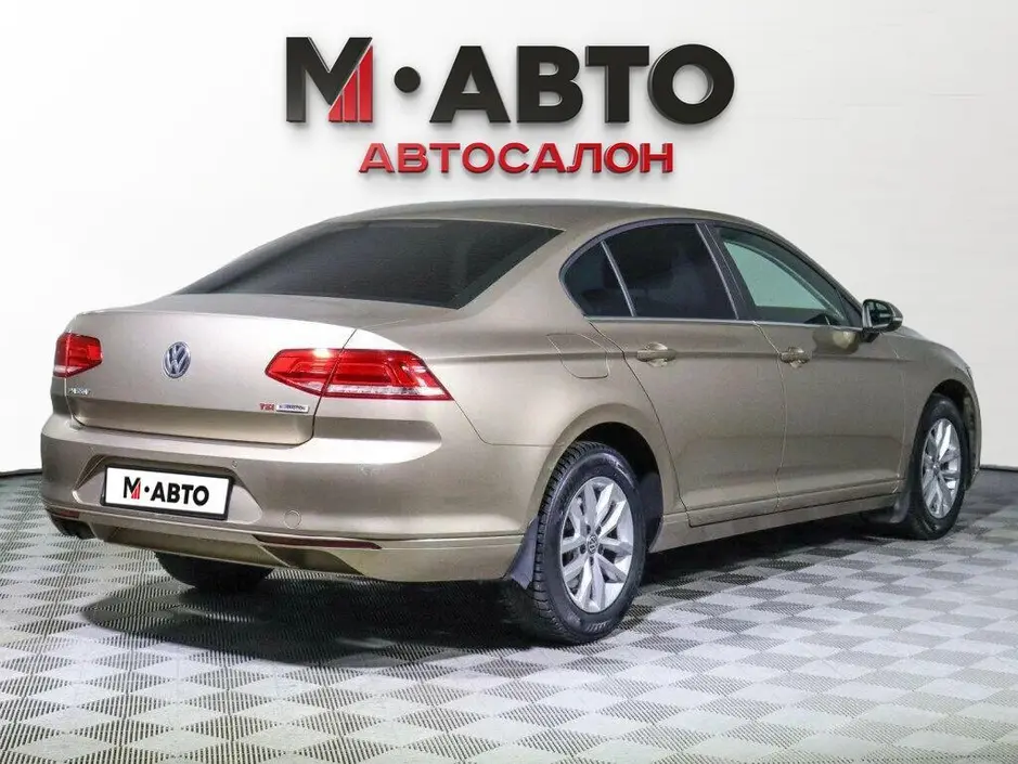 Volkswagen Passat, 2015 г.