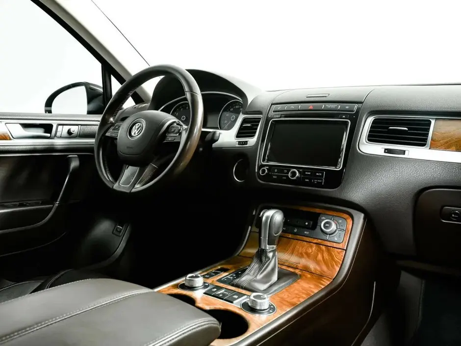 Volkswagen Touareg, 2015 г.