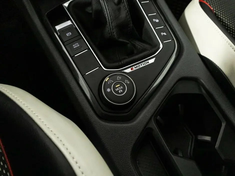 Volkswagen Tiguan, 2020 г.