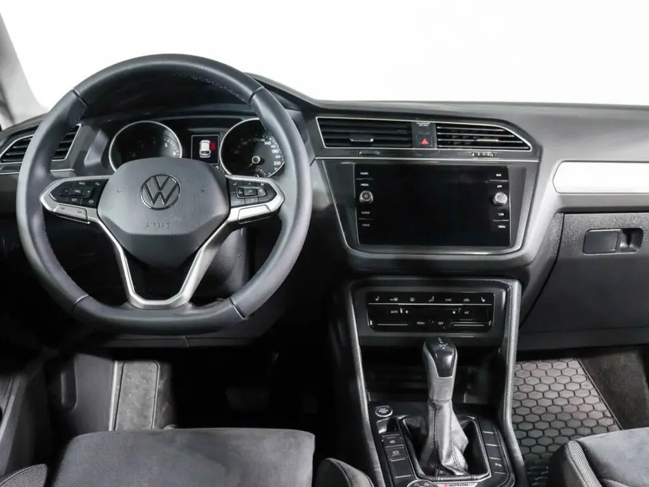 Volkswagen Tiguan, 2020 г.