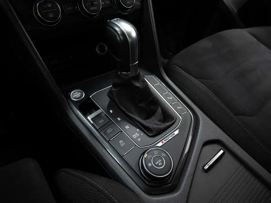 Volkswagen Tiguan, 2020 г.