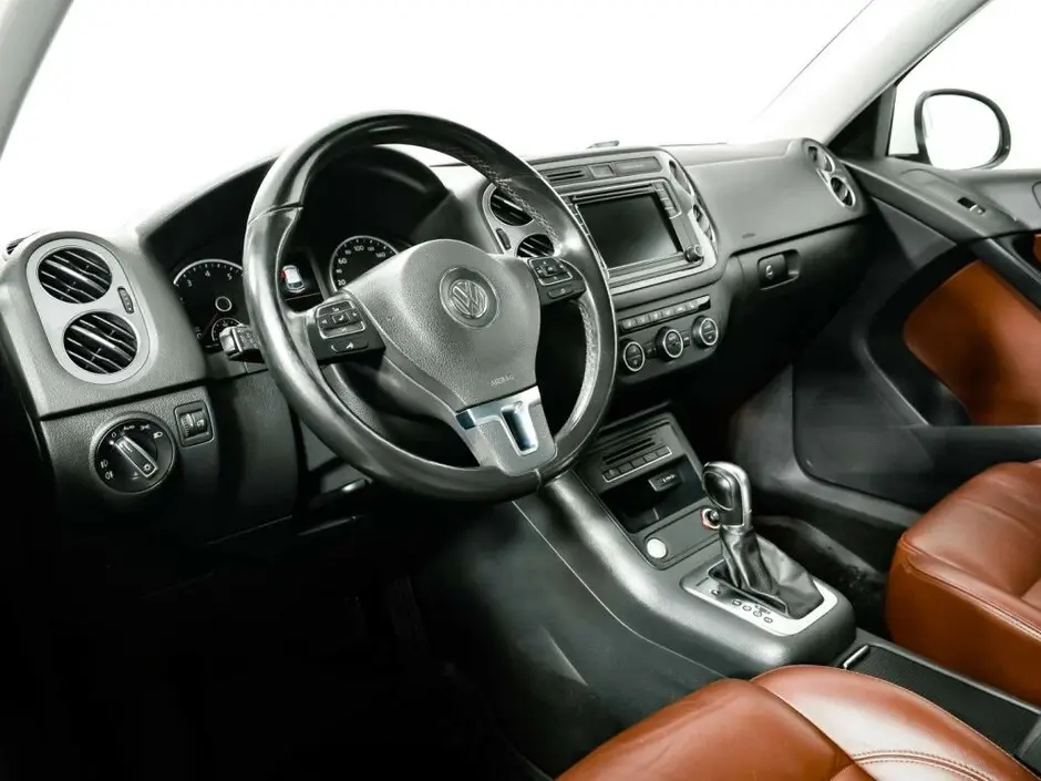 Volkswagen Tiguan, 2015 г.