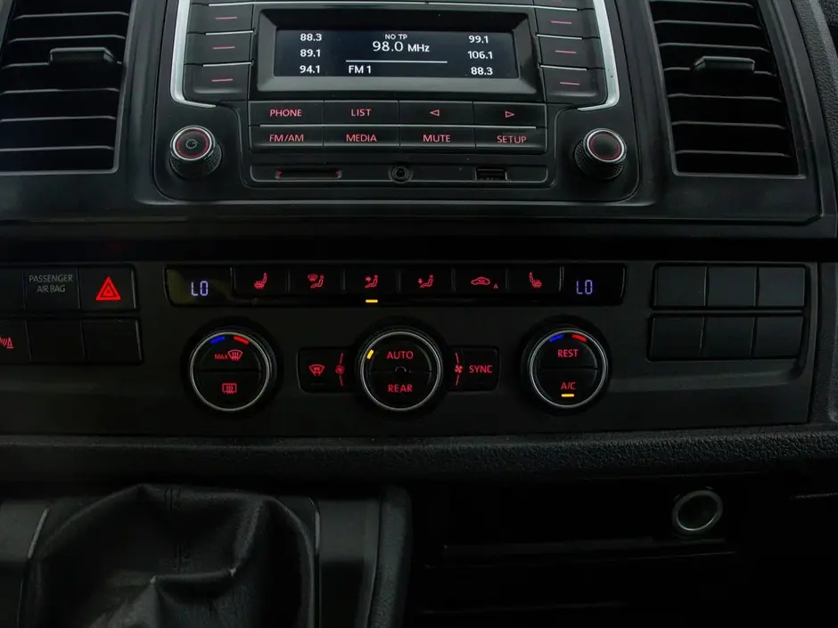 Volkswagen Caravelle, 2016 г.