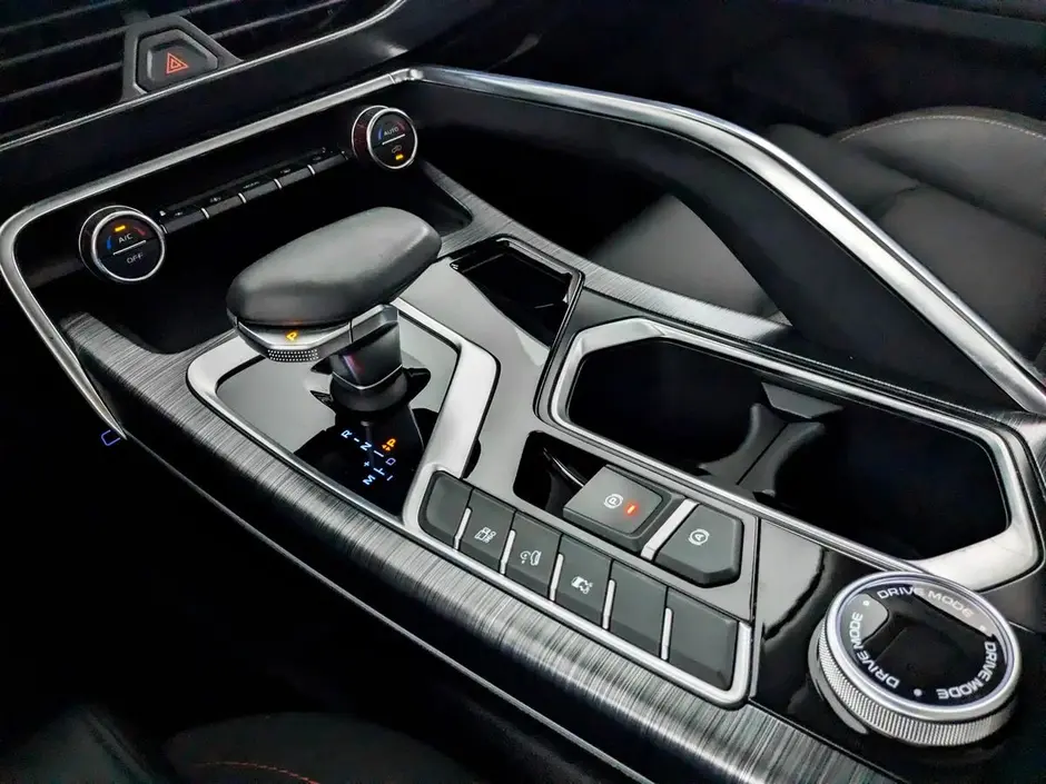 Geely Tugella, 2022 г.