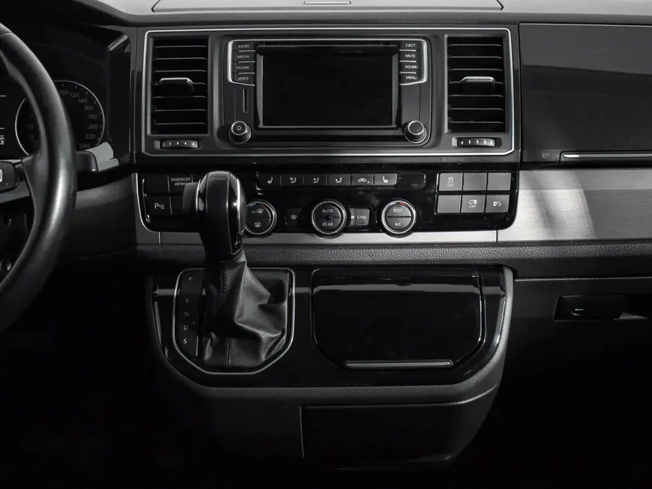 Volkswagen Multivan, 2016 г.