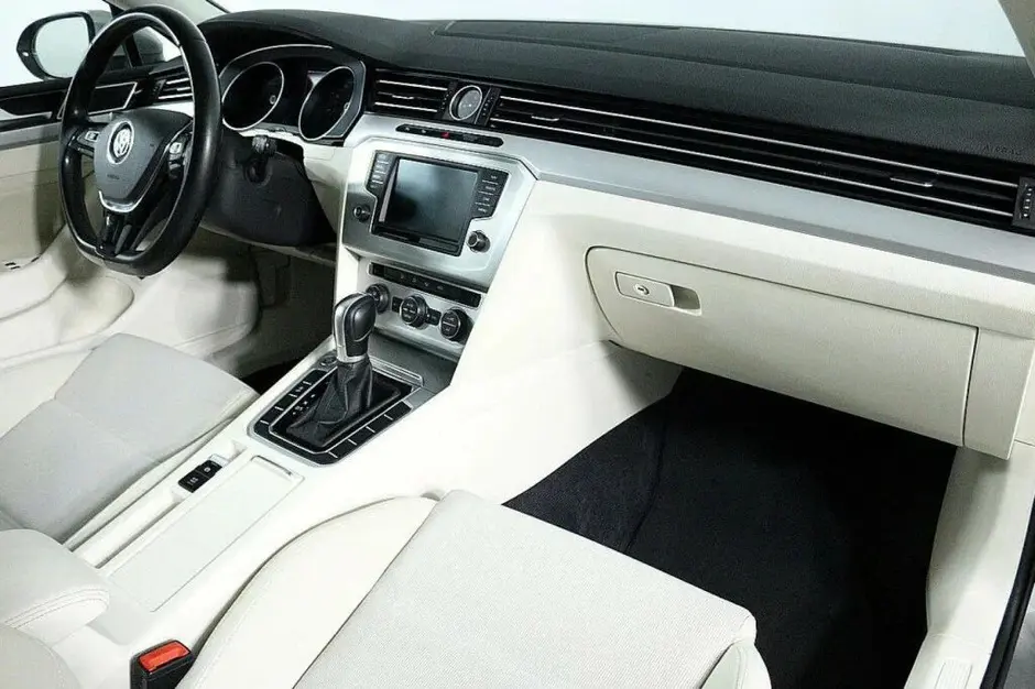 Volkswagen Passat, 2017 г.