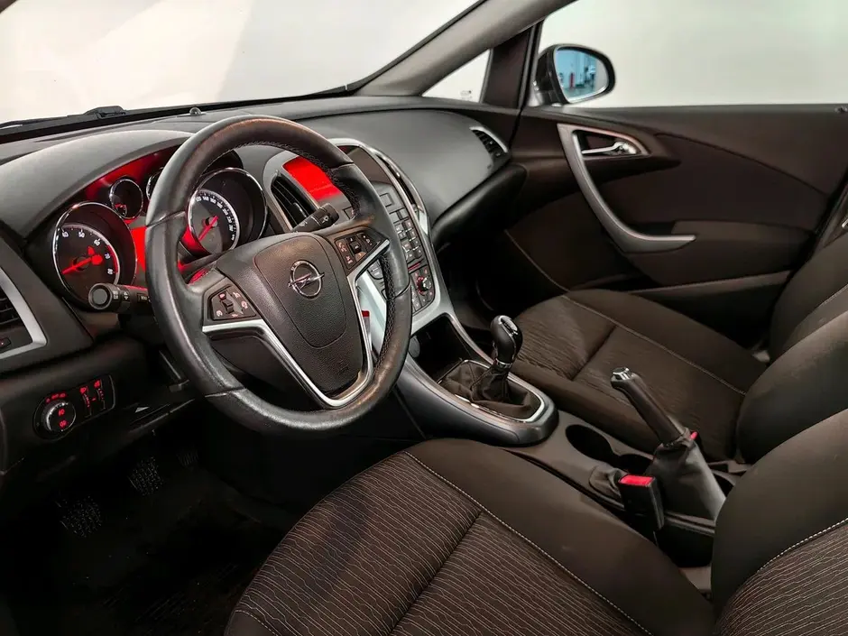 Opel Astra, 2014 г.