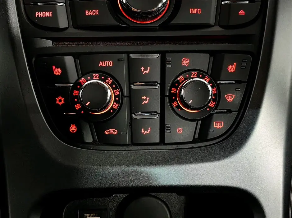 Opel Astra, 2014 г.