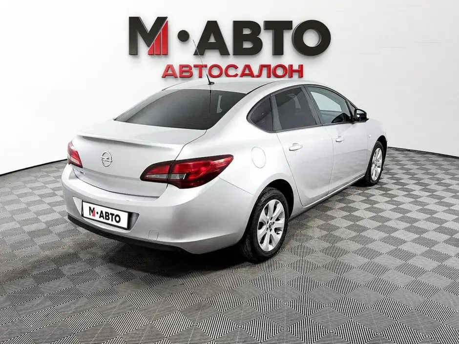 Opel Astra, 2014 г.
