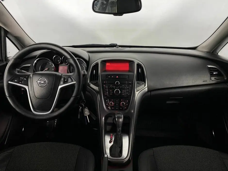 Opel Astra, 2012 г.