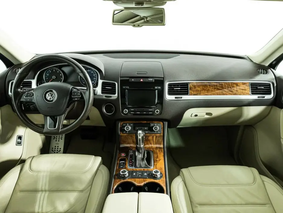 Volkswagen Touareg, 2014 г.
