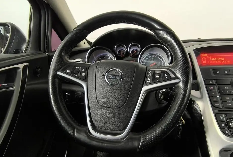 Opel Astra, 2012 г.