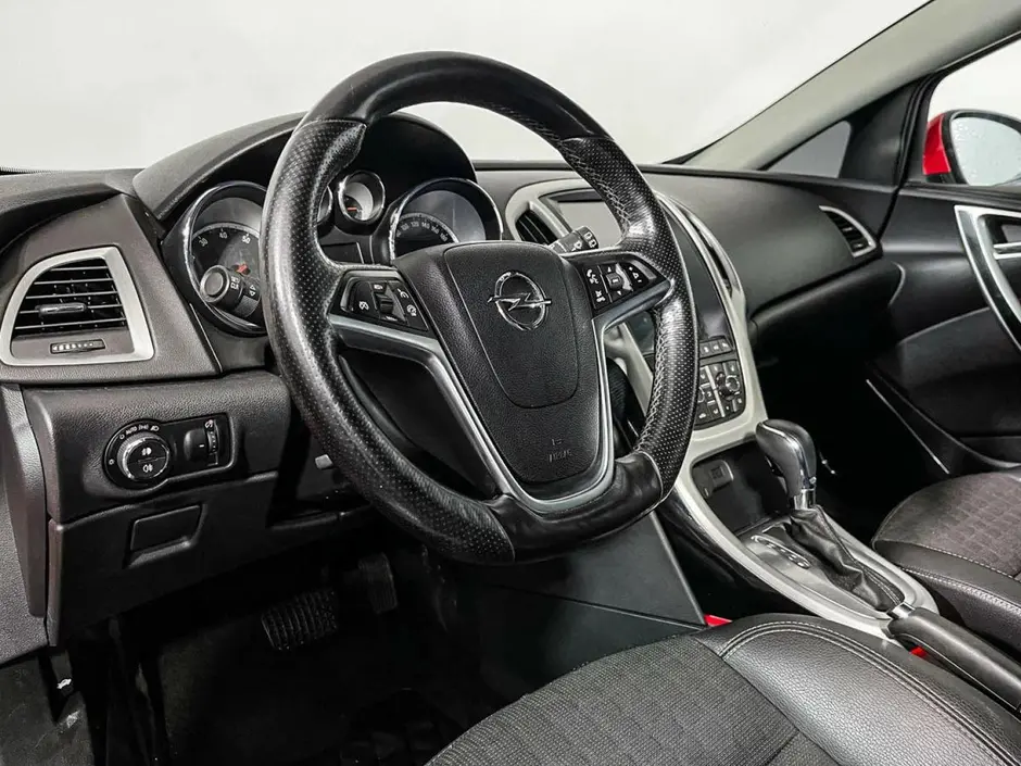 Opel Astra, 2012 г.