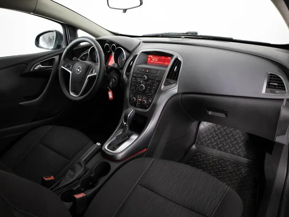 Opel Astra, 2012 г.