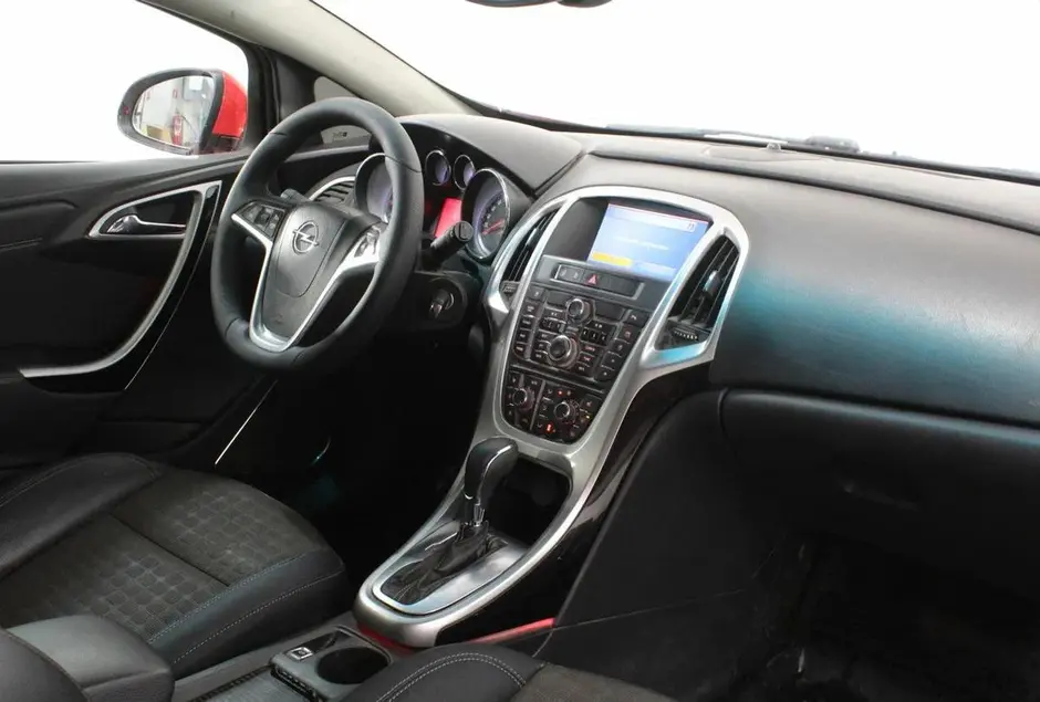 Opel Astra, 2012 г.