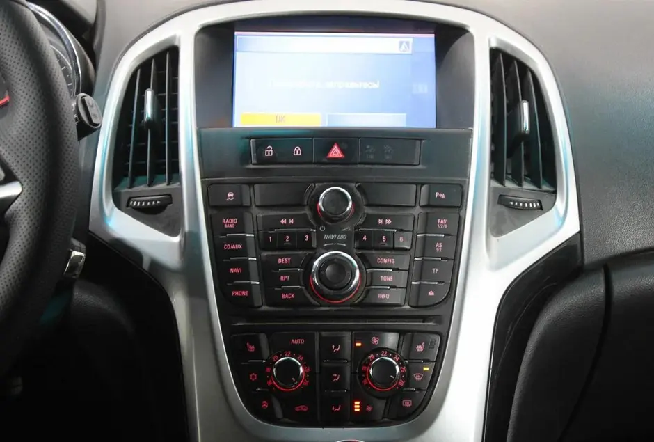 Opel Astra, 2012 г.