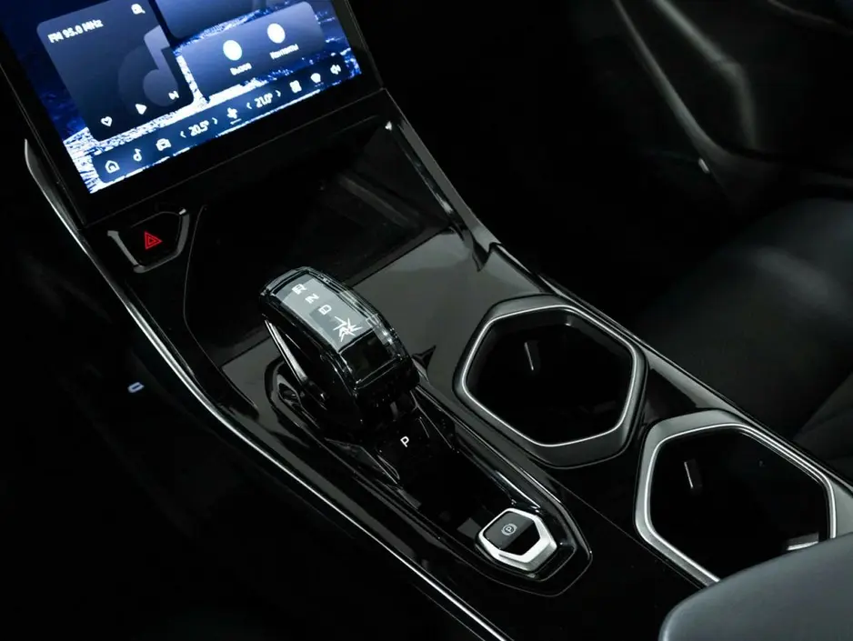 Geely Atlas, 2024 г.