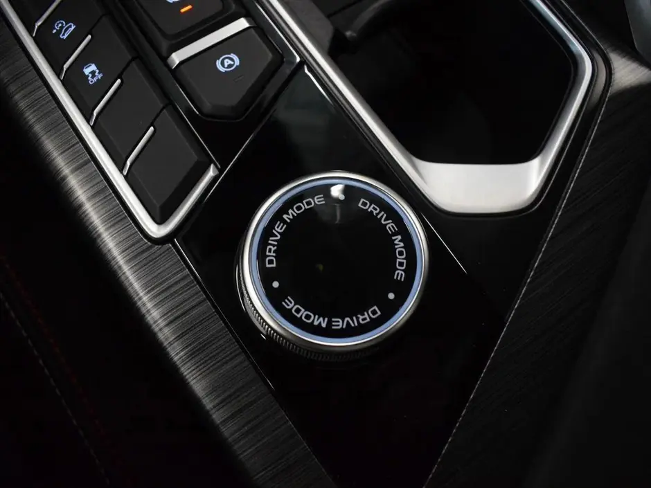 Geely Tugella, 2022 г.